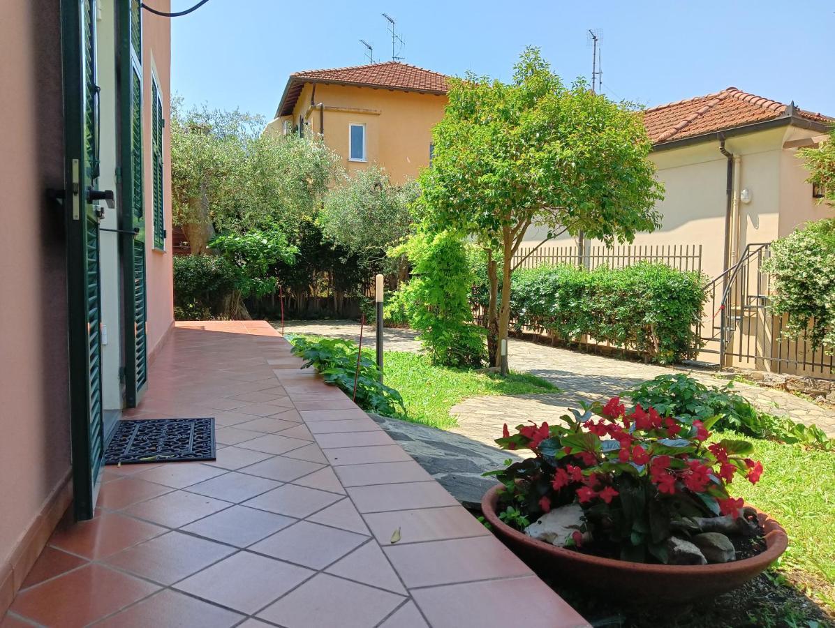 Villetta Con Giardino A Due Passi Dal Mare Imperia Exterior foto